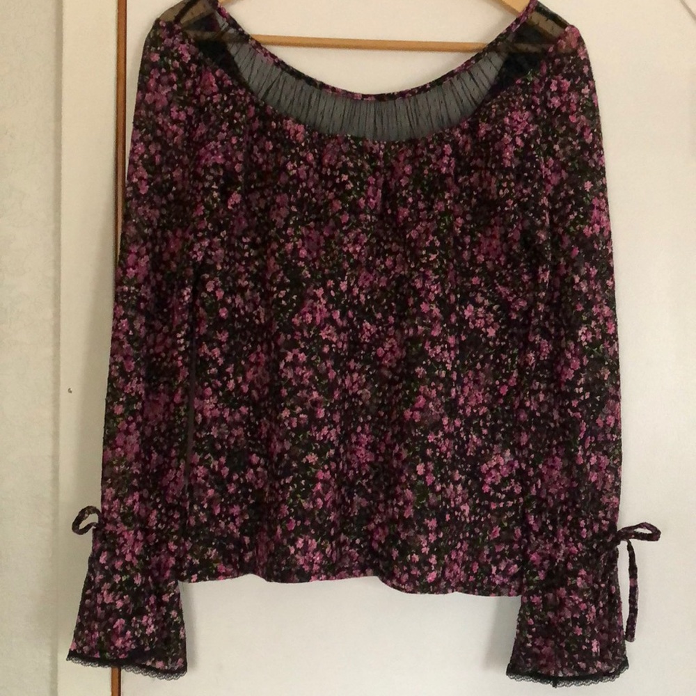 Express Top - Picture 2 of 6